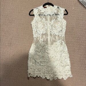 Elegant Lace Sleeveless Dress - Cream
